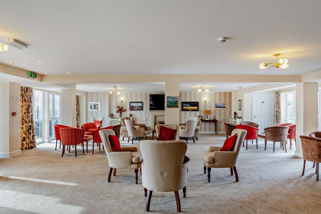 Marina Court, Mount Wise, Newquay, TR7 2EJ