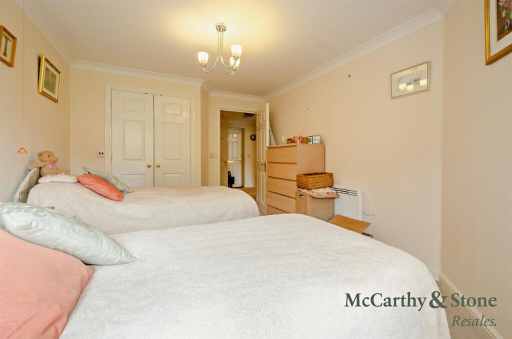 Foxhall Court, School Lane, Banbury
