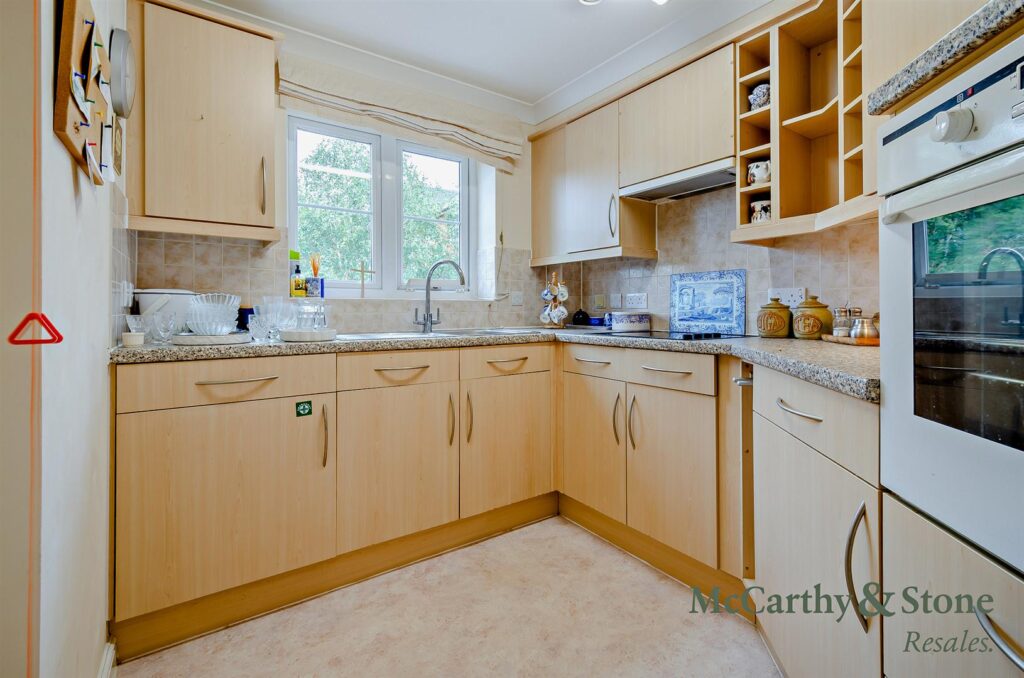 Foxhall Court, School Lane, Banbury
