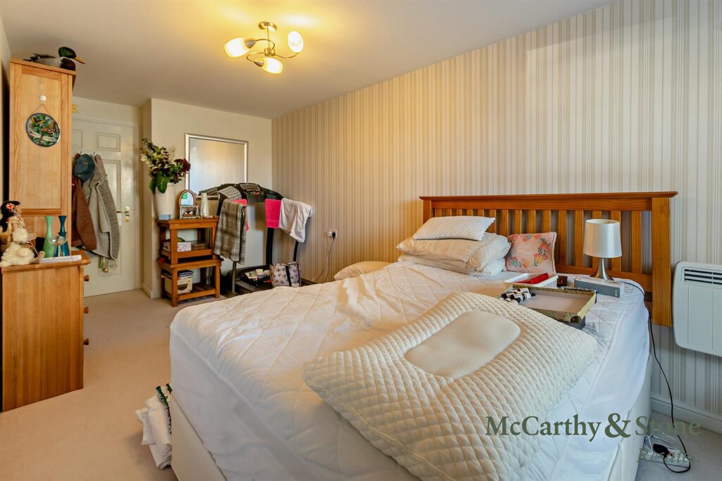 Marina Court, Mount Wise, Newquay, TR7 2EJ