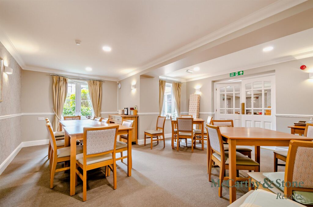 Foxhall Court, School Lane, Banbury
