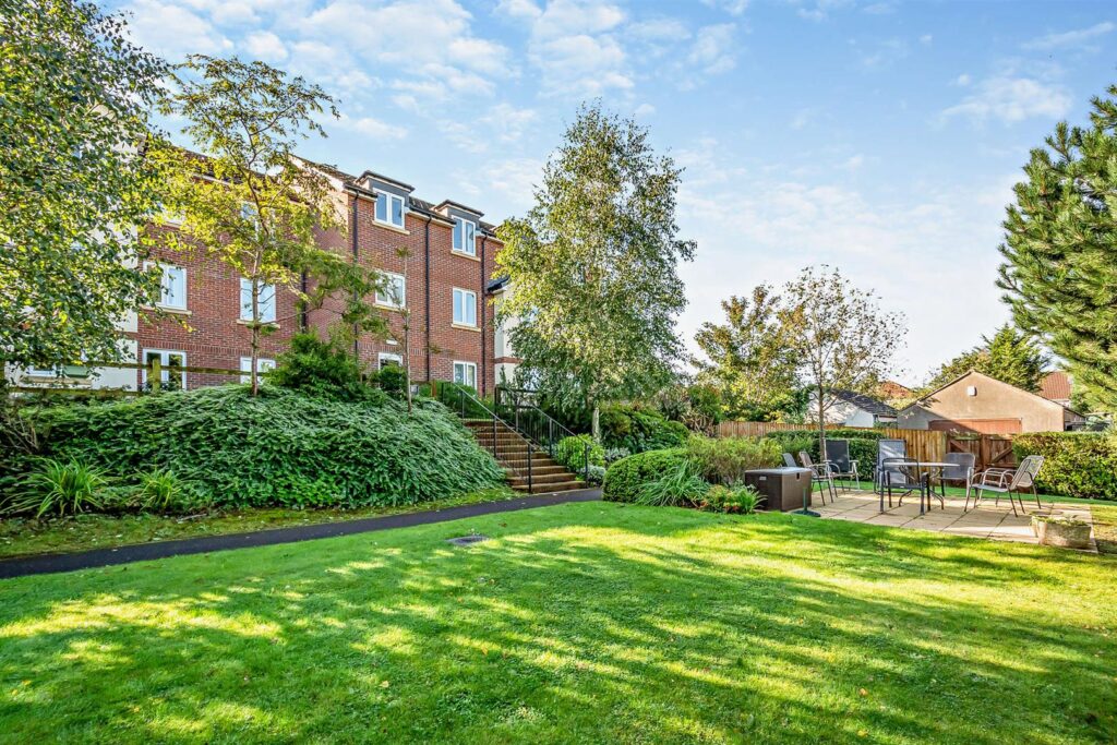 William Court, Overnhill Road, Downend, Bristol, BS16 5FL