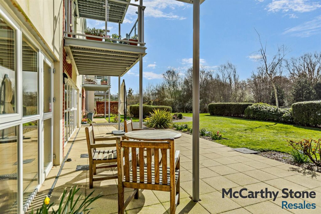 Ellisfields Court, Mount St, Taunton, TA1 3SS