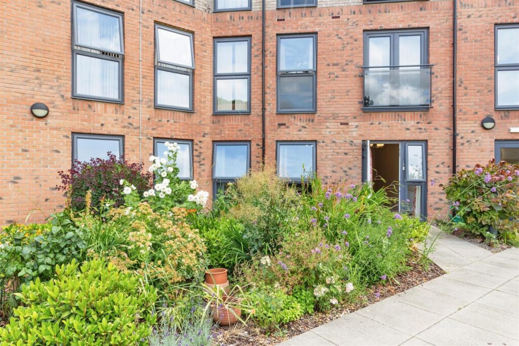 Deans Park Court, Kingsway, Stafford, Staffordshire, ST16 1GD