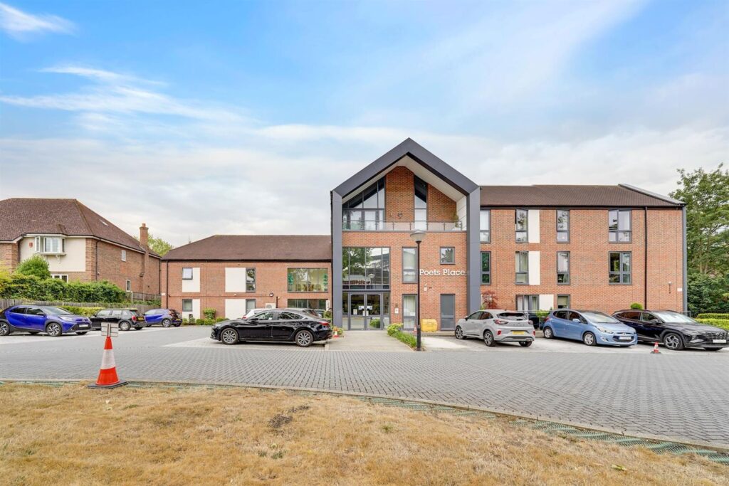 Alderton Hill, Loughton, IG10 3FS