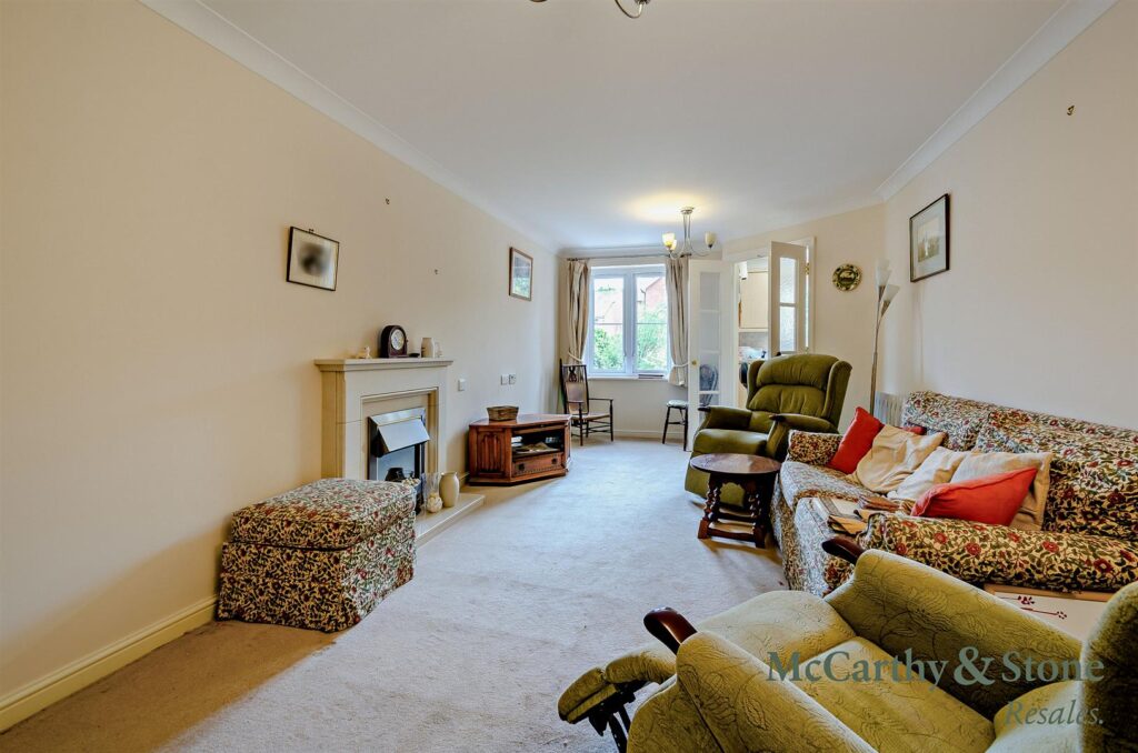 Foxhall Court, School Lane, Banbury