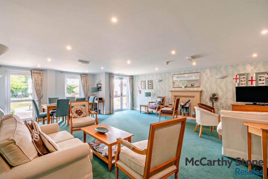 Eadhelm Court, Penlee Close, Edenbridge, Kent, TN8 5FD