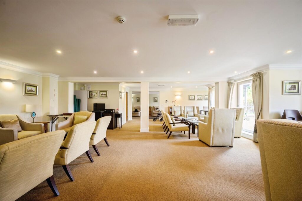 Lauder Court, Staneacre Park, Hamilton