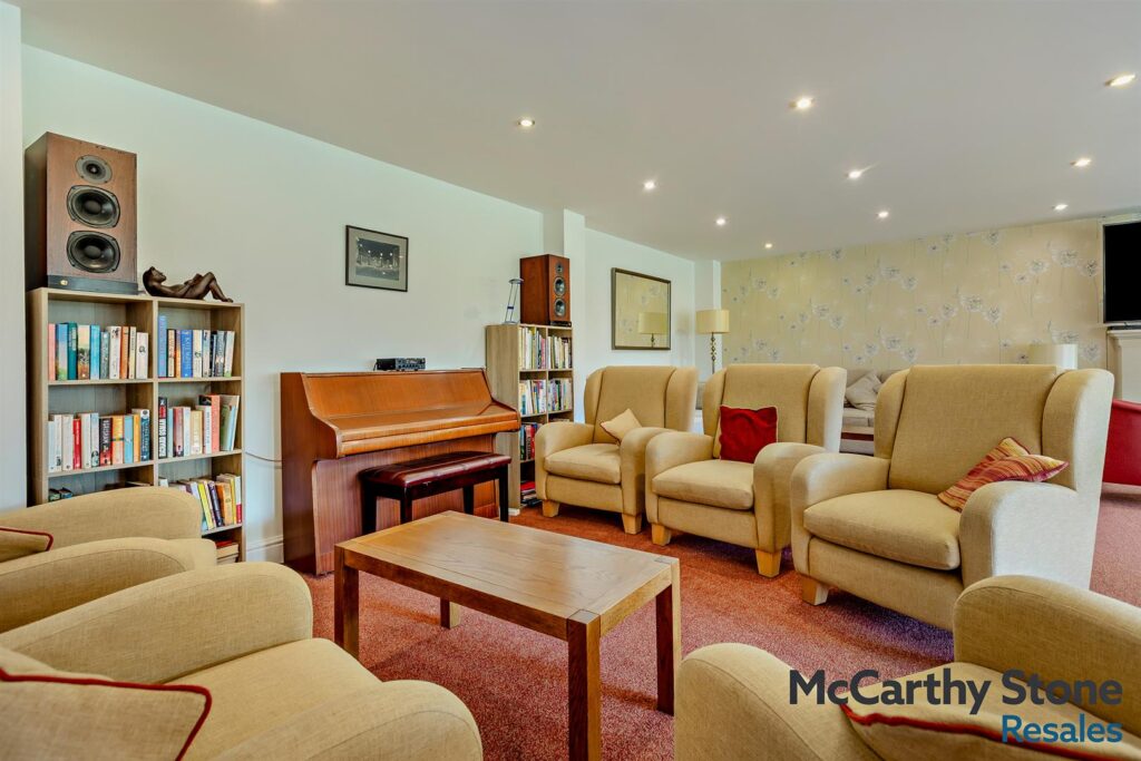 Ellisfields Court, Mount St, Taunton, TA1 3SS