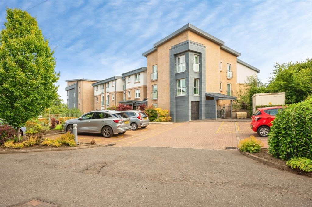 Lauder Court, Staneacre Park, Hamilton