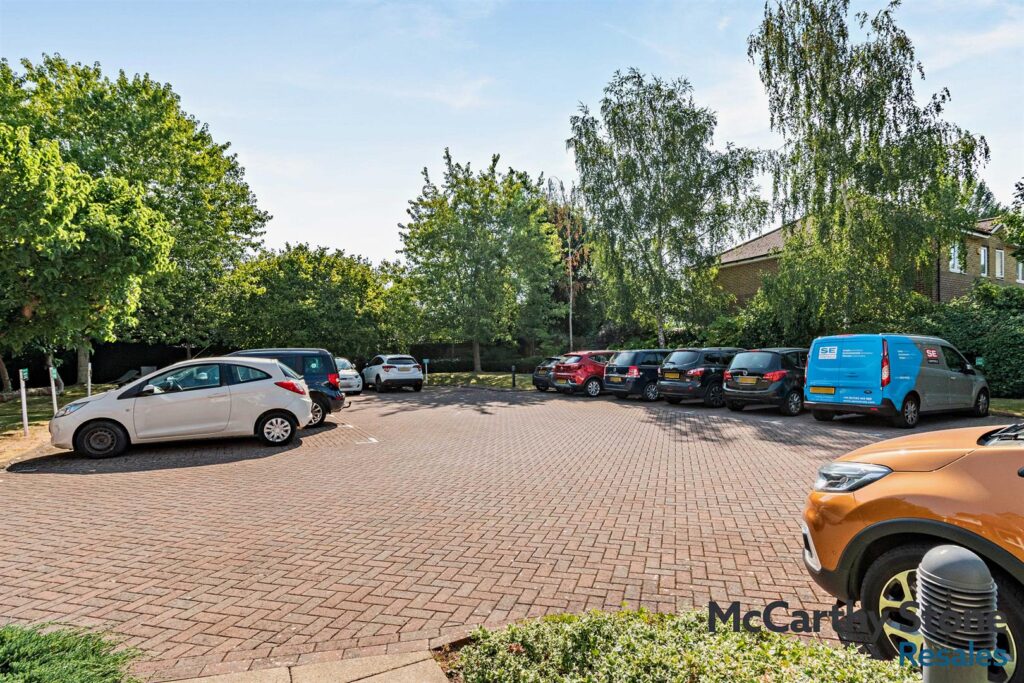 Eadhelm Court, Penlee Close, Edenbridge, Kent, TN8 5FD