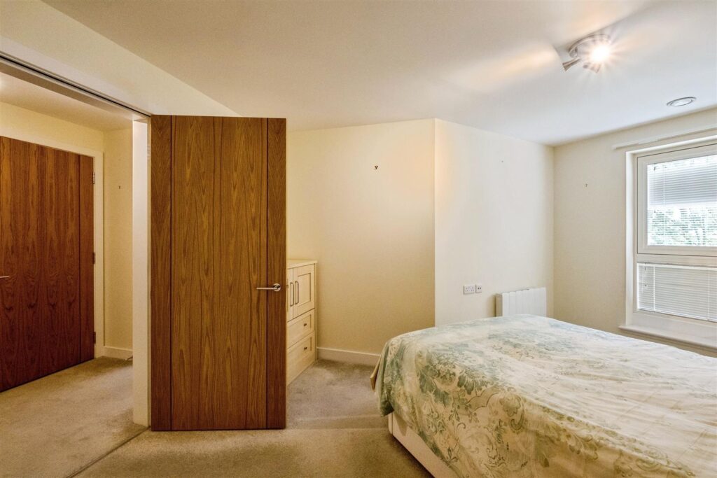 Oakwood Court, Crown Avenue, Inverness