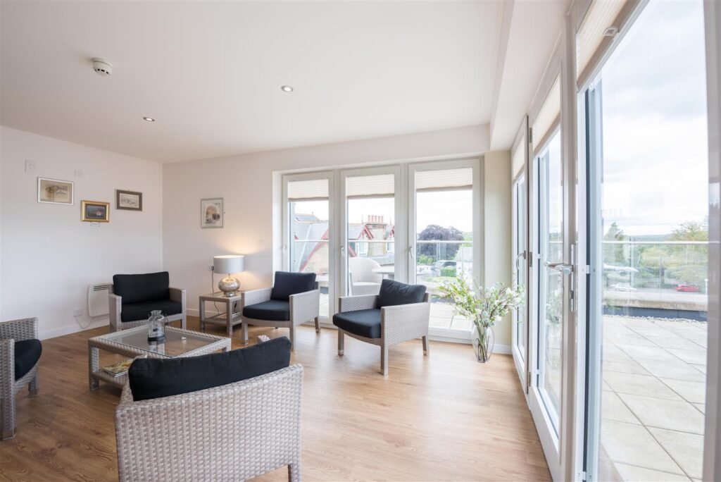 Lyle Court, 25 Barnton Grove, Edinburgh