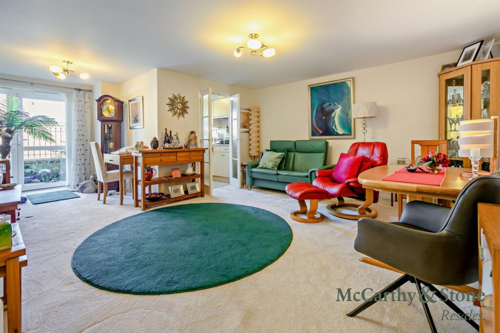 Marina Court, Mount Wise, Newquay, TR7 2EJ