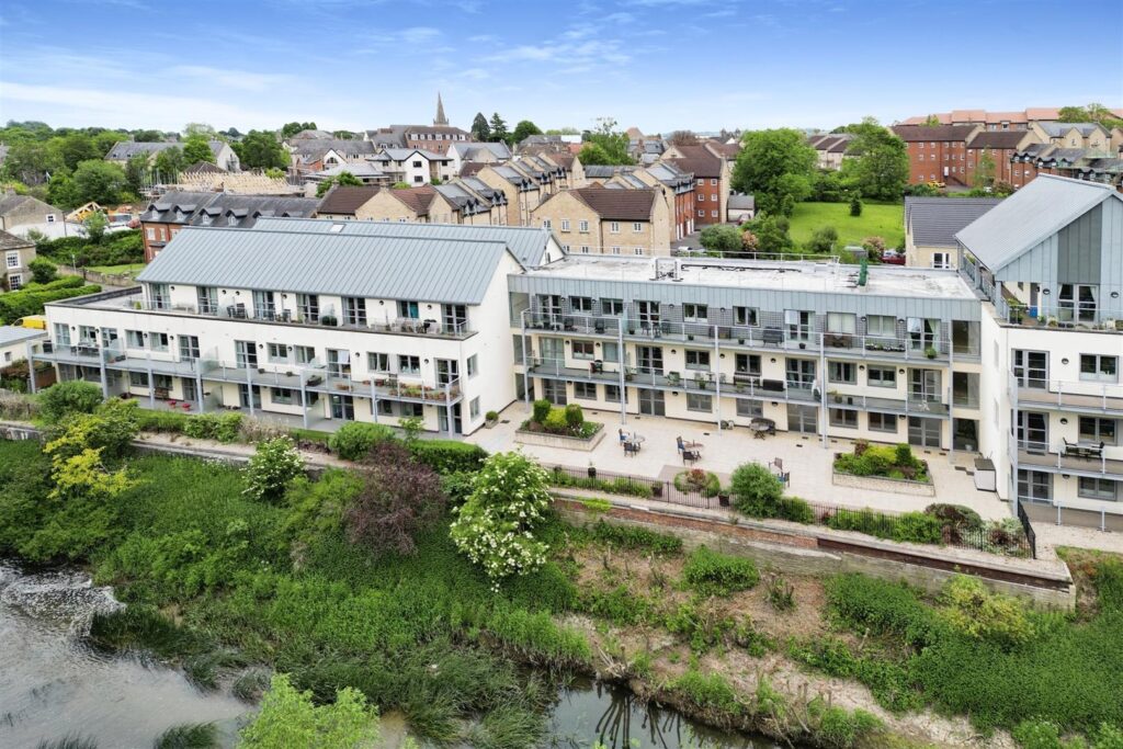 Bowles Court, Westmead Lane, Chippenham