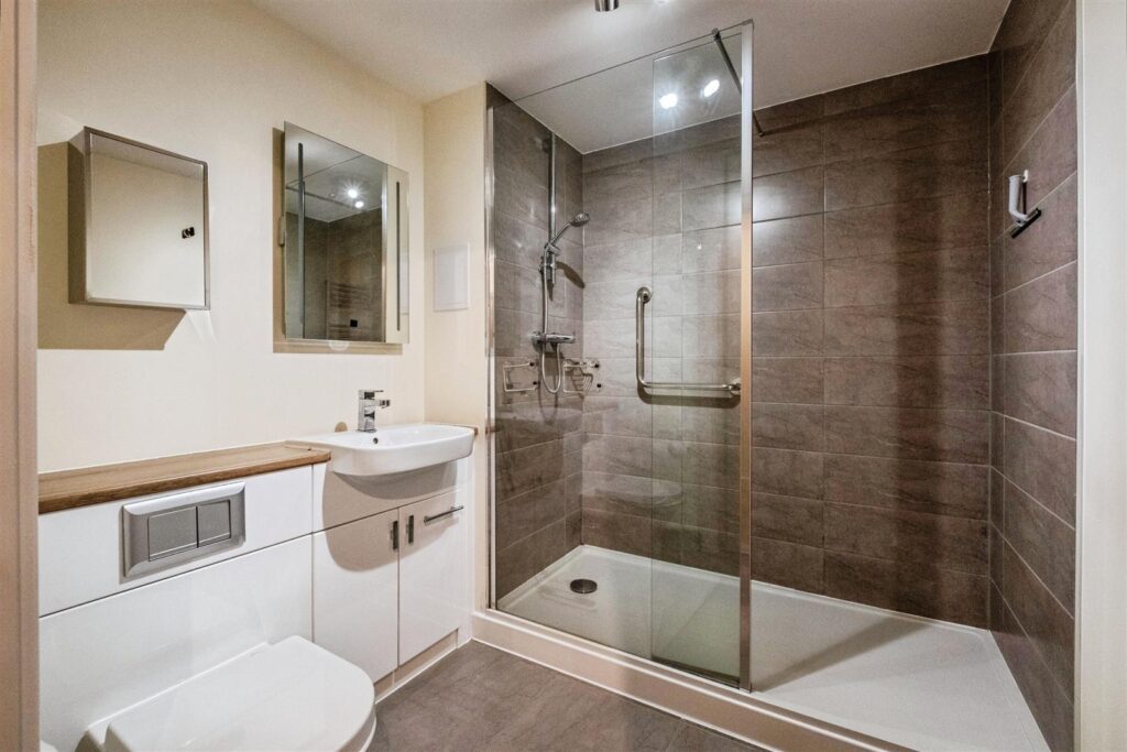 Oakwood Court, Crown Avenue, Inverness