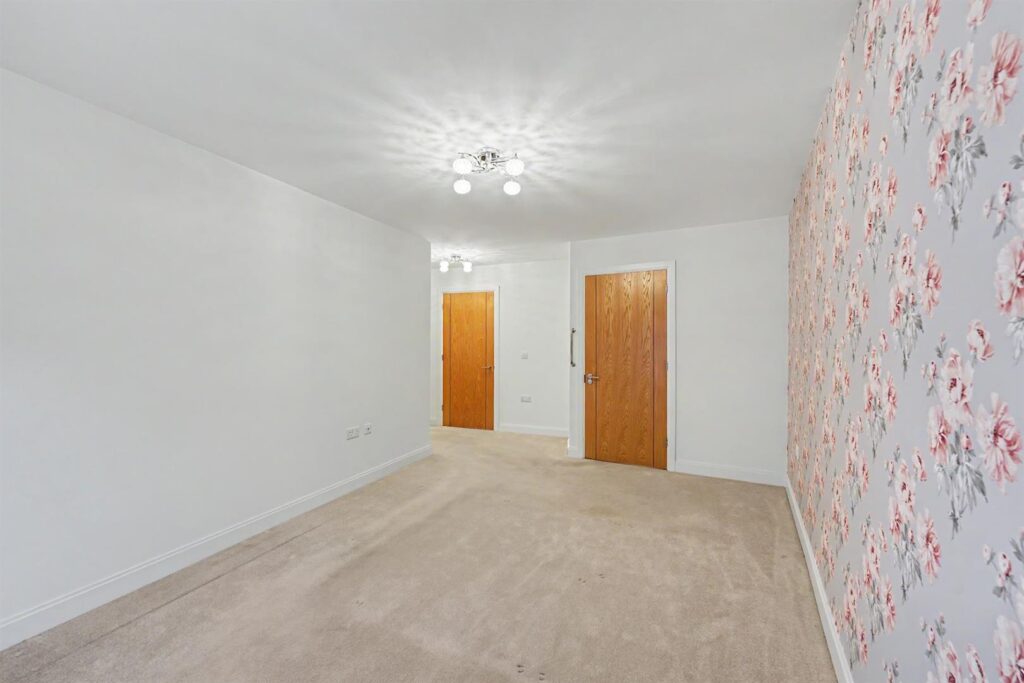 Alderton Hill, Loughton, IG10 3FS
