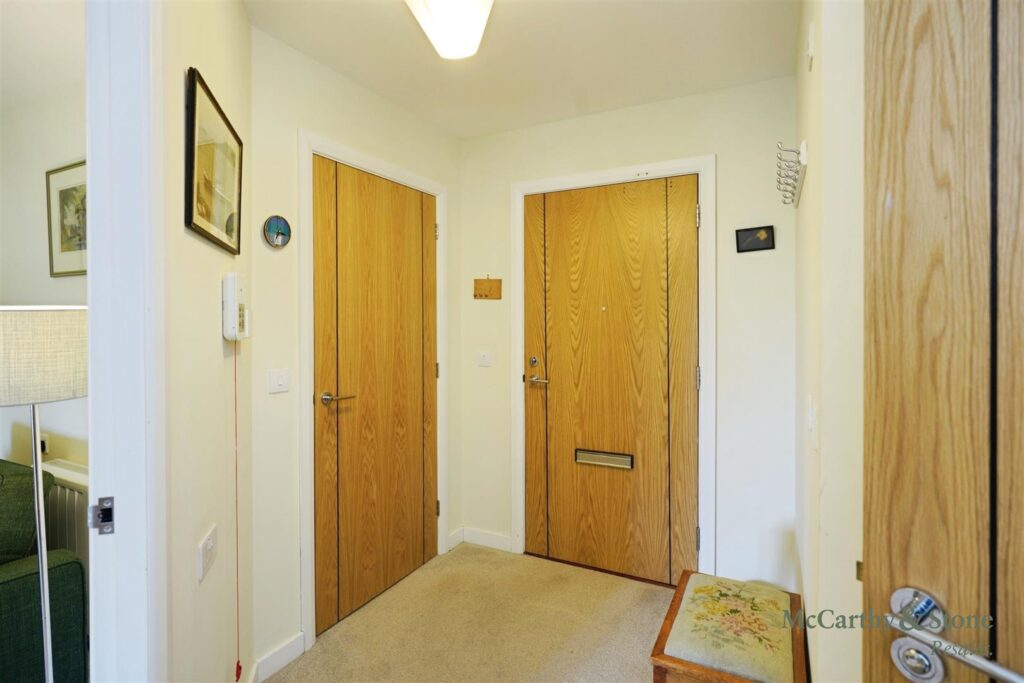 Lyle Court, 25 Barnton Grove, Edinburgh
