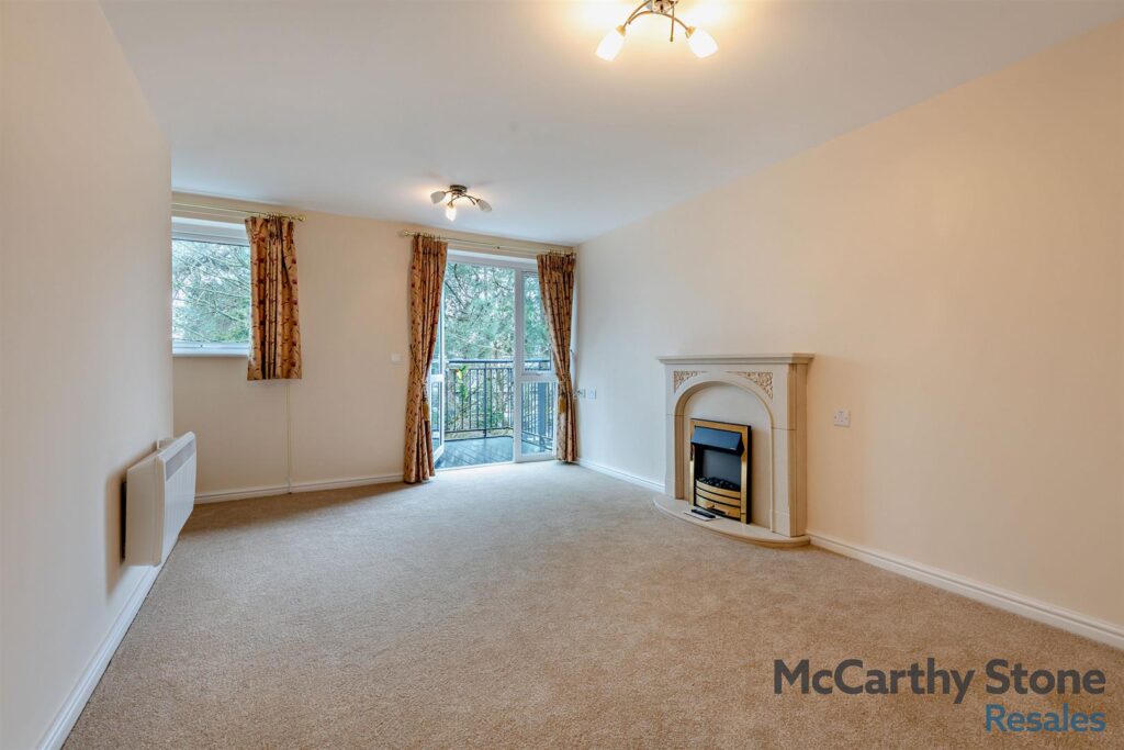 Cherret Court, Ferndown, Dorset