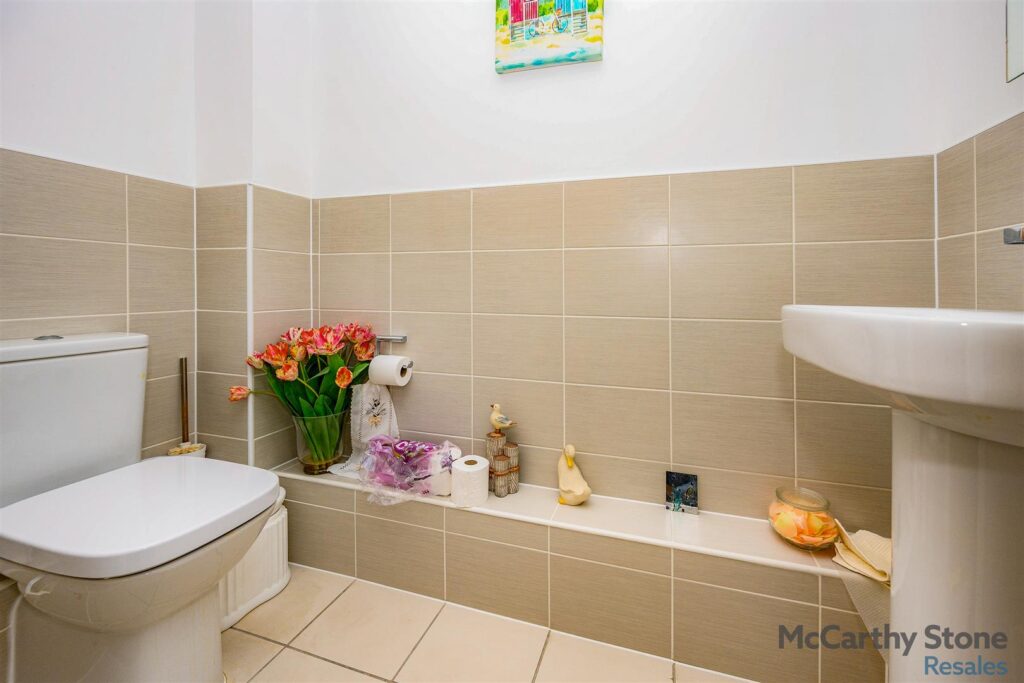 Eleanor House, London Road, St. Albans AL1 1NR