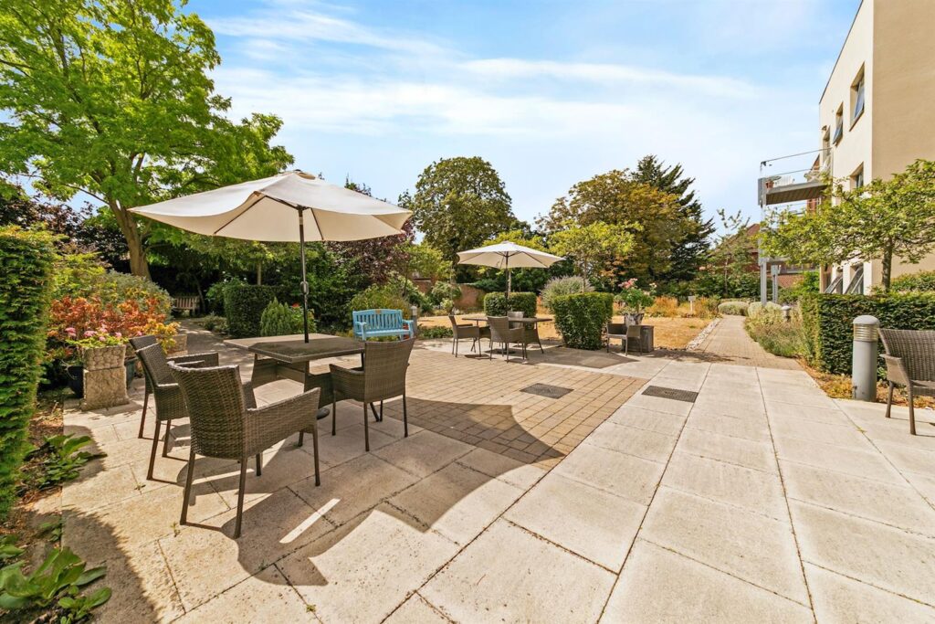 Elles House, Shotfield, Wallington, SM6 0BL