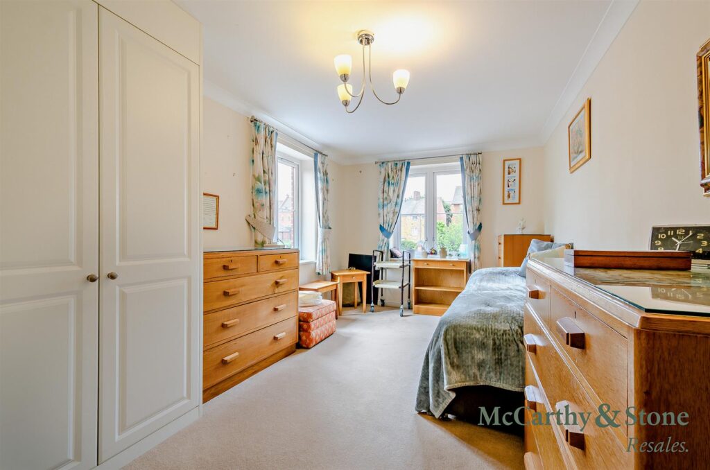 Foxhall Court, School Lane, Banbury
