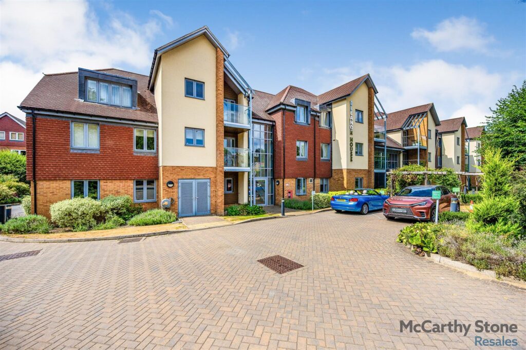 Eleanor House, London Road, St. Albans AL1 1NR