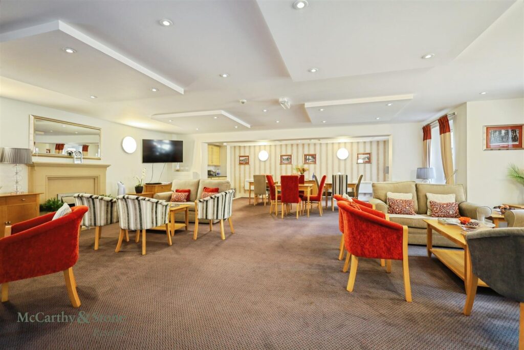 Ridgeway Court, Mutton Hall Hill, Heathfield, East Sussex, TN21 8NB