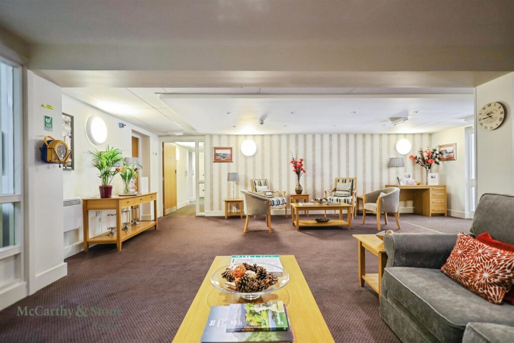Ridgeway Court, Mutton Hall Hill, Heathfield, East Sussex, TN21 8NB
