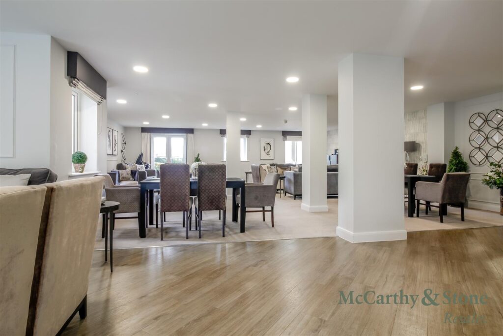 Plas Glanrafon, Bangor Road, Benllech, Tyn-y-Gongl, Anglesey, Gwynedd, LL74 8TF