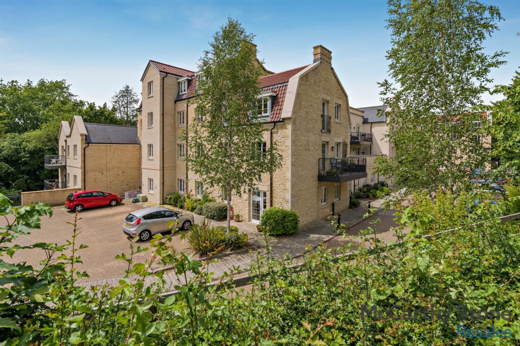 Lambrook Court, Gloucester Road, Larkhall, Bath