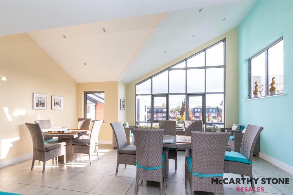 Kings Place, Fleet Road, Fleet, GU51 3FS