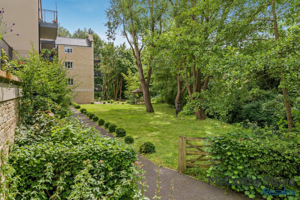 Lambrook Court, Gloucester Road, Larkhall, Bath