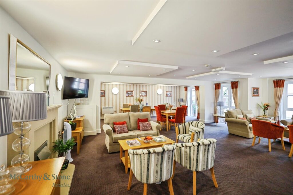 Ridgeway Court, Mutton Hall Hill, Heathfield, East Sussex, TN21 8NB