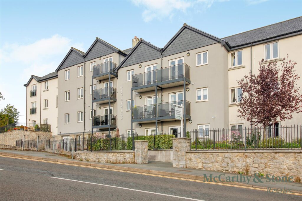 Plas Glanrafon, Bangor Road, Benllech, Tyn-y-Gongl, Anglesey, Gwynedd, LL74 8TF