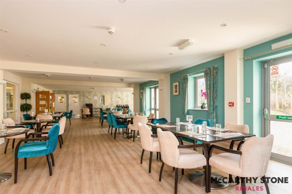 Kings Place, Fleet Road, Fleet, GU51 3FS