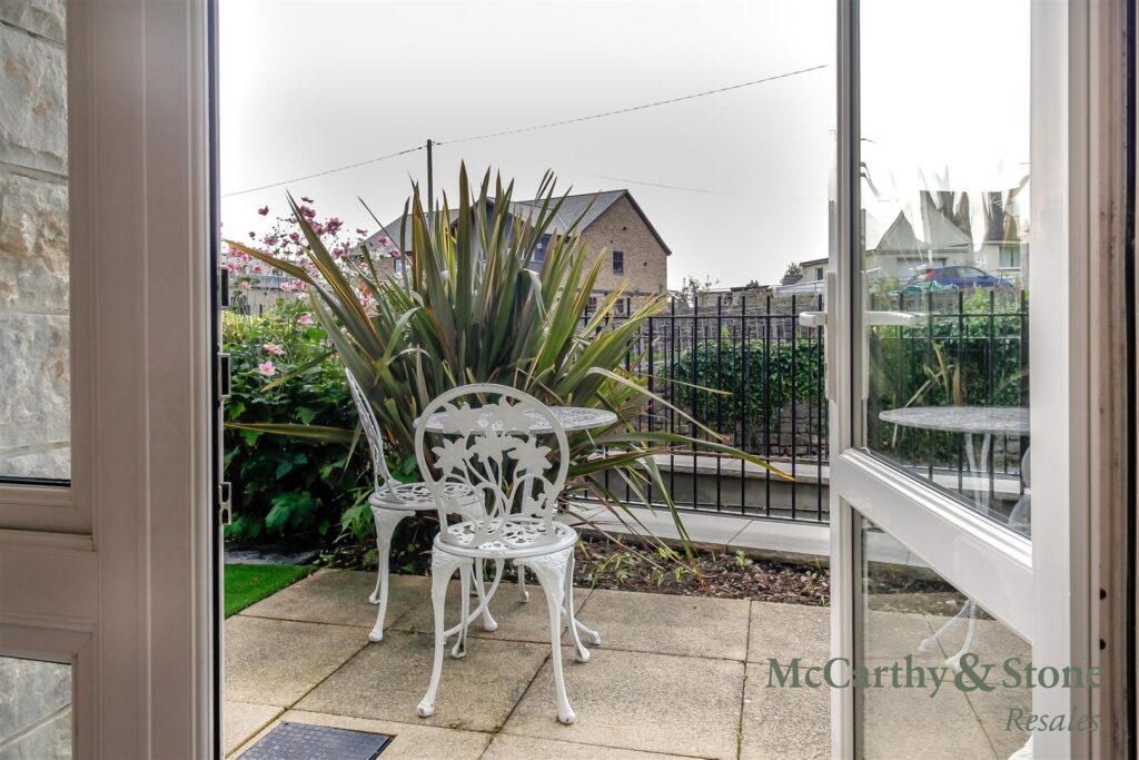 Plas Glanrafon, Bangor Road, Benllech, Tyn-y-Gongl, Anglesey, Gwynedd, LL74 8TF