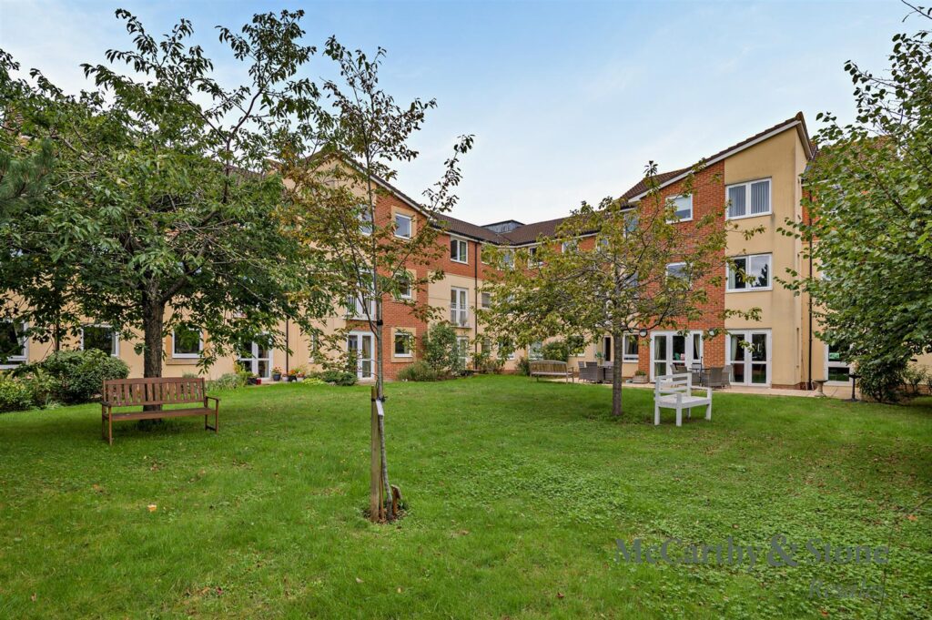 Fussells Court, Station Road, Worle, Weston-Super-Mare
