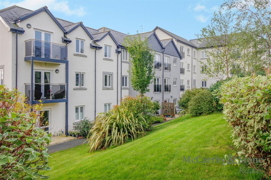 Plas Glanrafon, Bangor Road, Benllech, Tyn-y-Gongl, Anglesey, Gwynedd, LL74 8TF