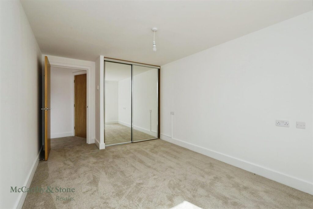 Ridgeway Court, Mutton Hall Hill, Heathfield, East Sussex, TN21 8NB