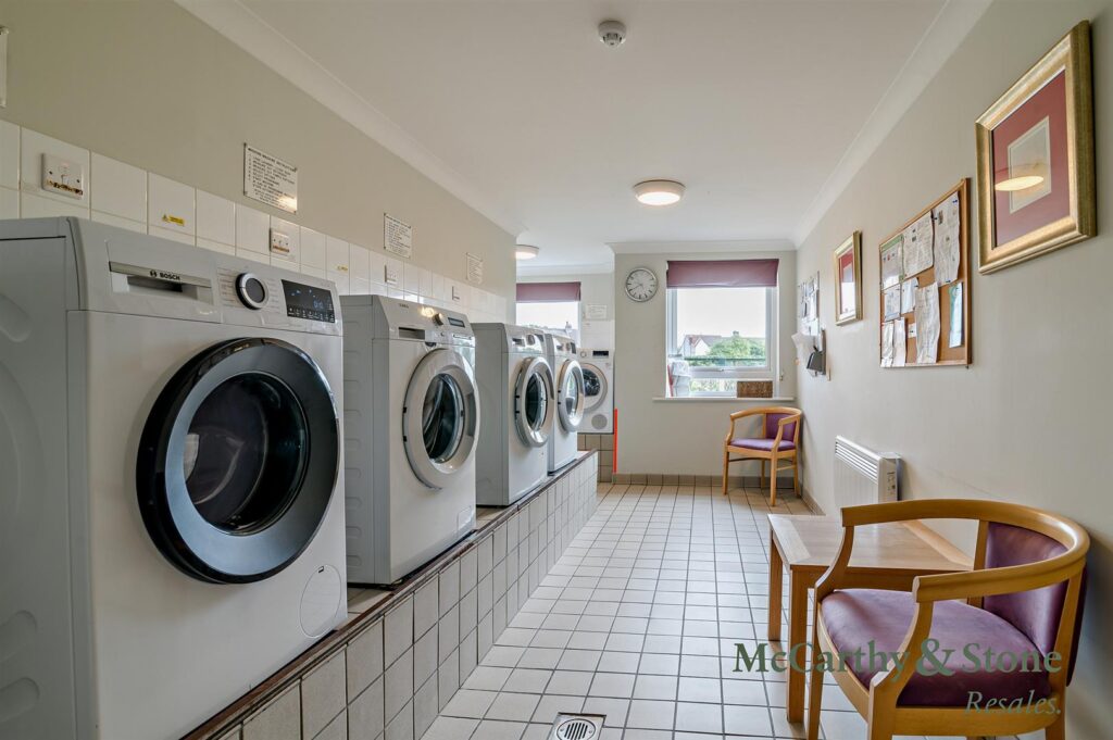 Fussells Court, Station Road, Worle, Weston-Super-Mare