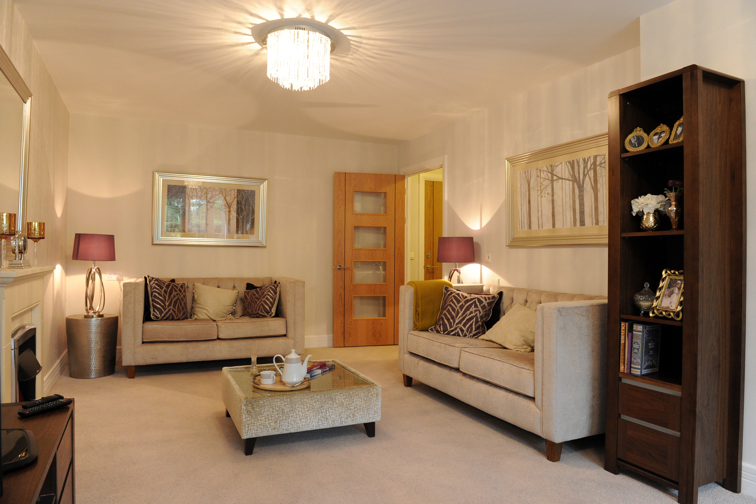 Ravenshaw Court - Apartment Living Room