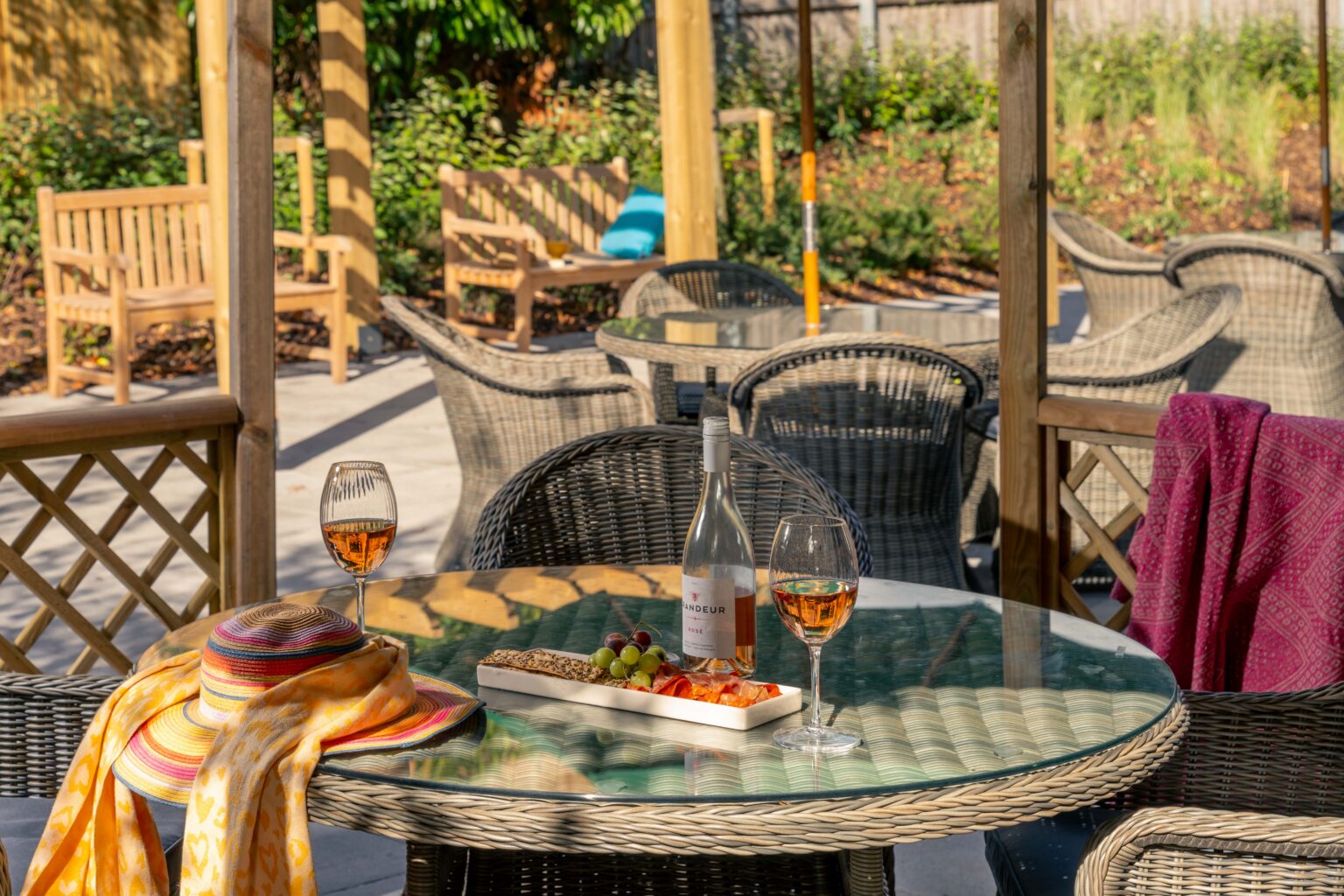 2519_TNT_KNG_RP_GRD_01