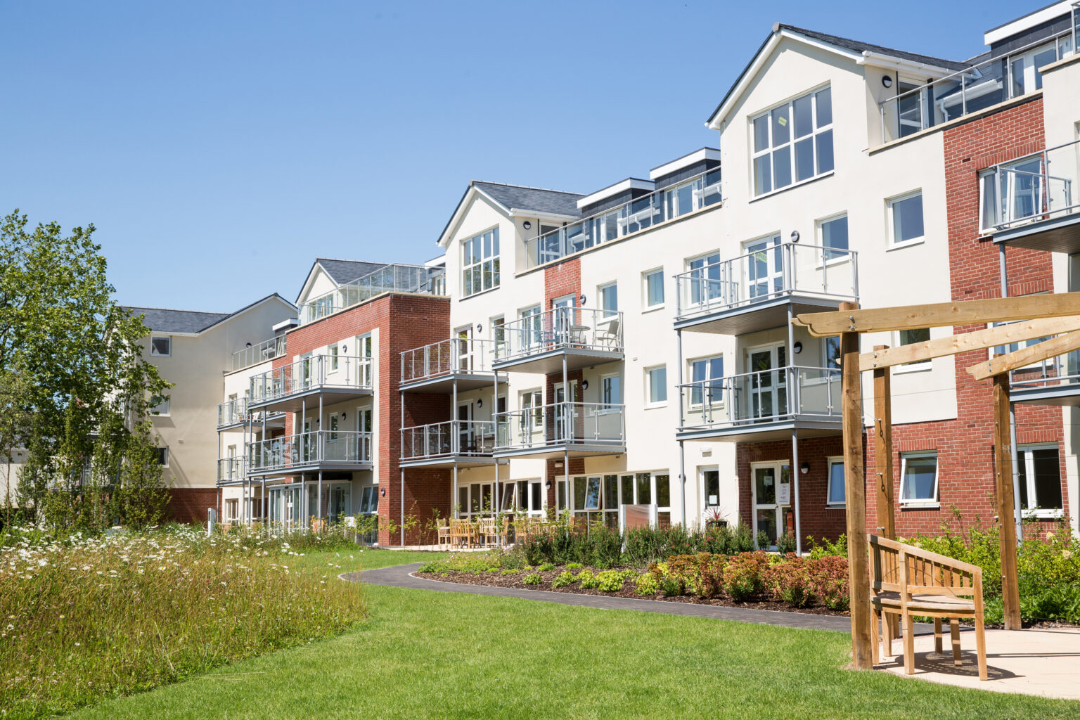 Ellisfields Court in Taunton a McCarthy & Stone development. July 2014. Photographer Freia Turland e:info@ftphotography.co.uk m:07875514528
