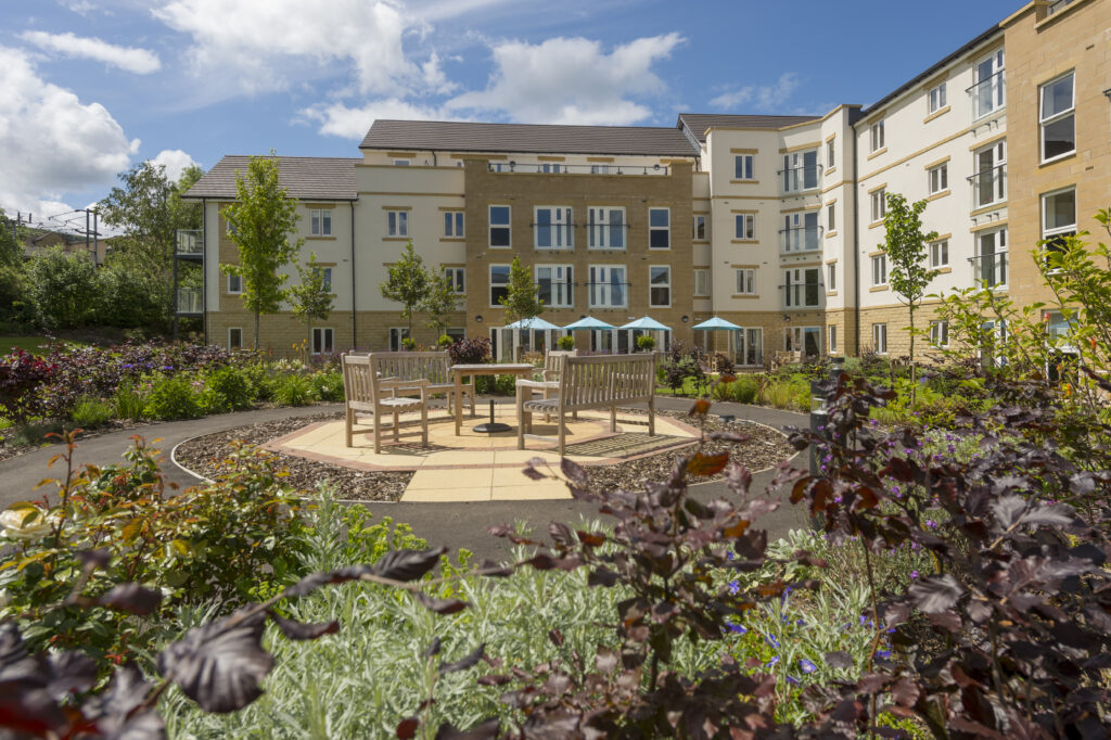 55446434634 - Chesterton Court, Ilkley - Exterior 05