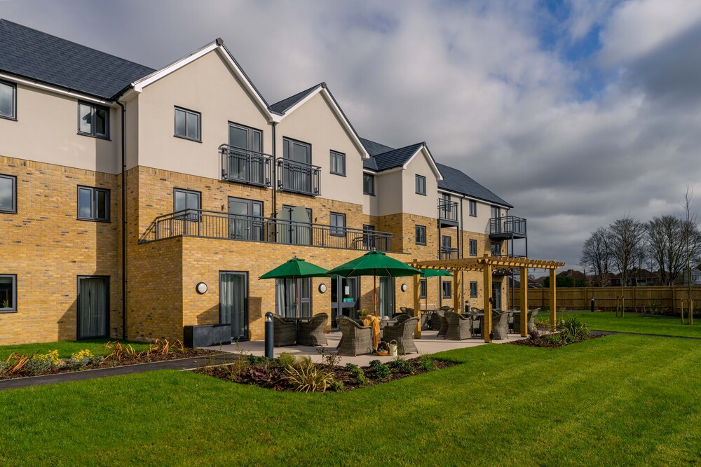 The.Pottery.Exterior.Gardens109