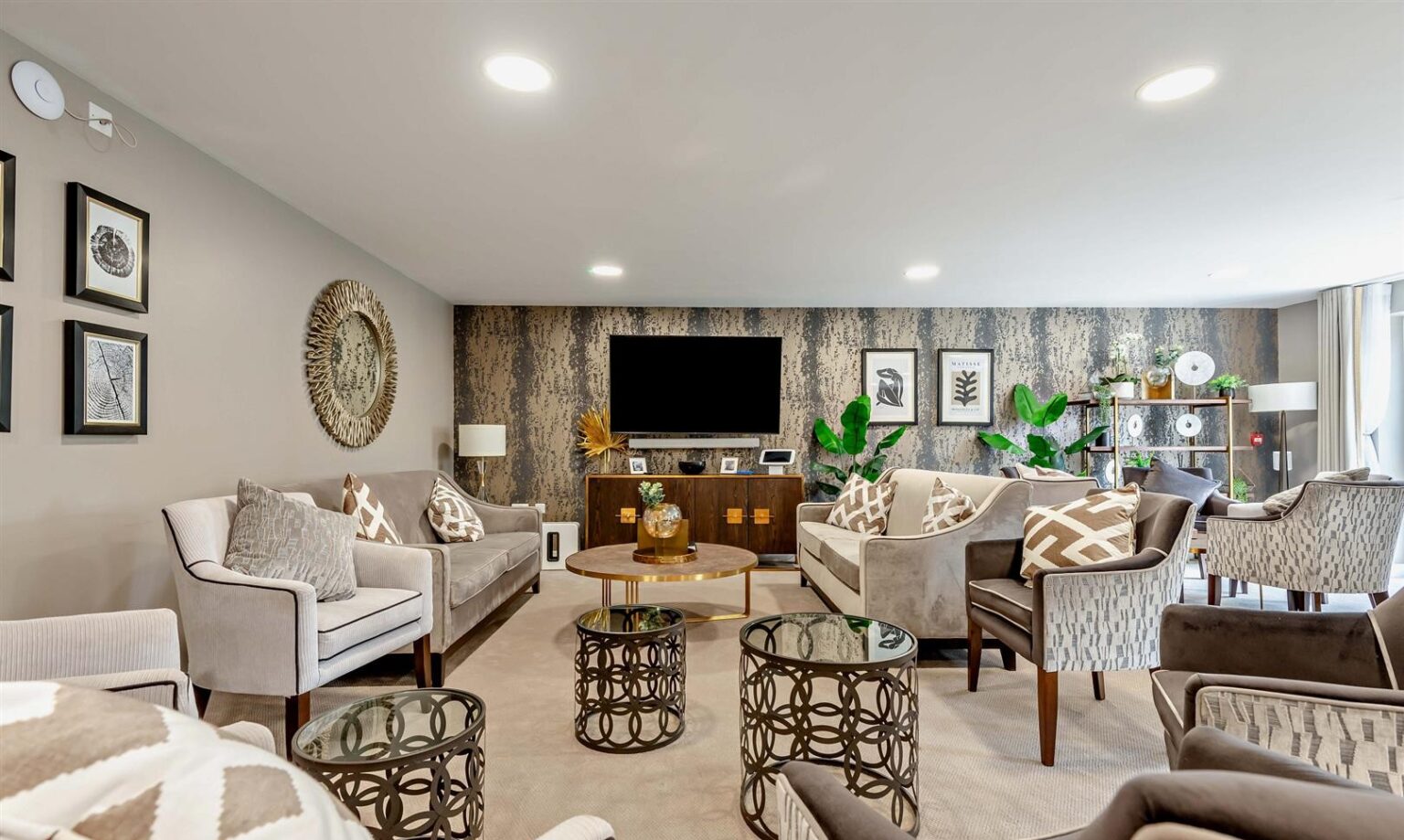 o7iXMpjj9UeWQqRcqau5Pw