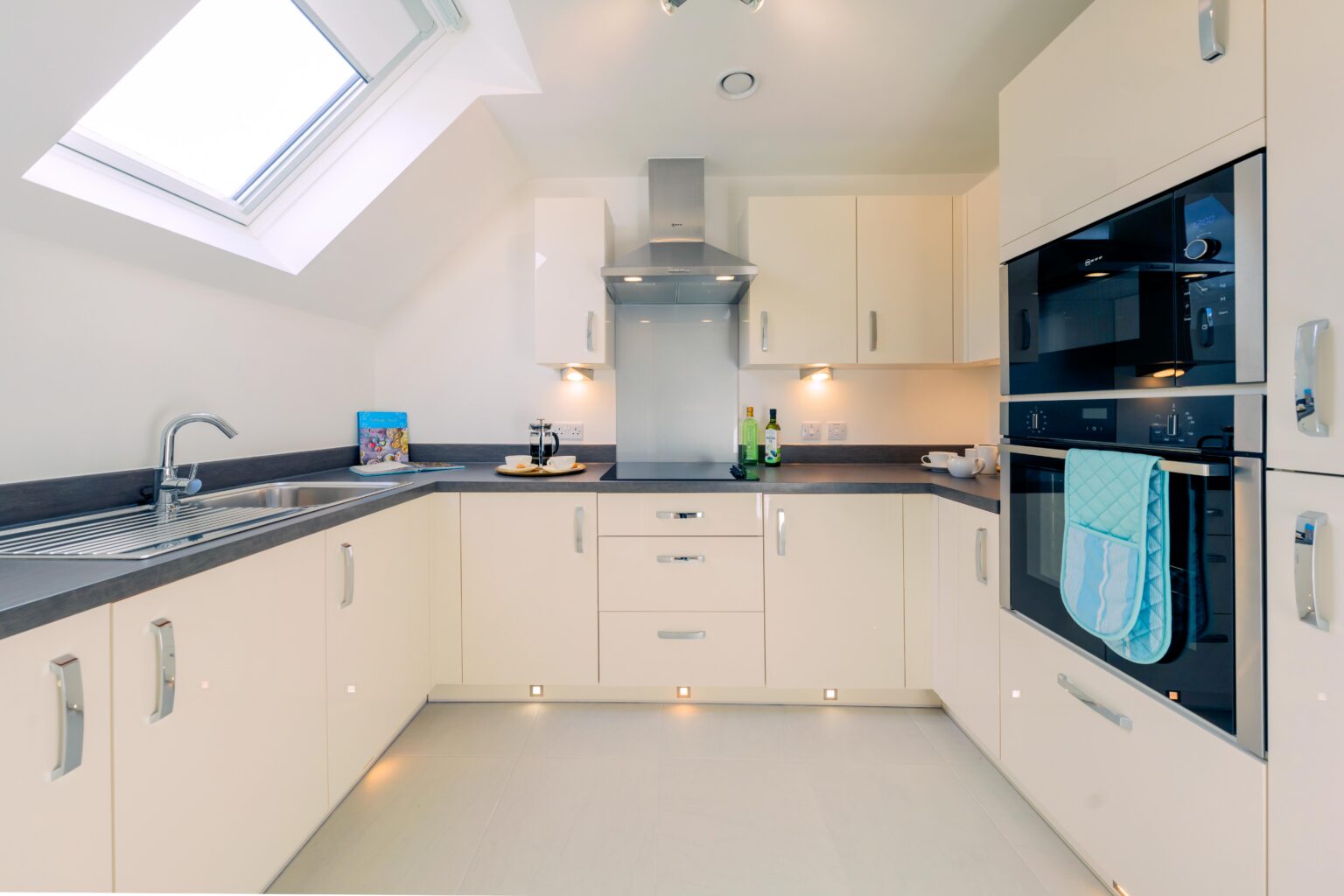 2073_BRC_CRW_RLP_KCN_01_1BD