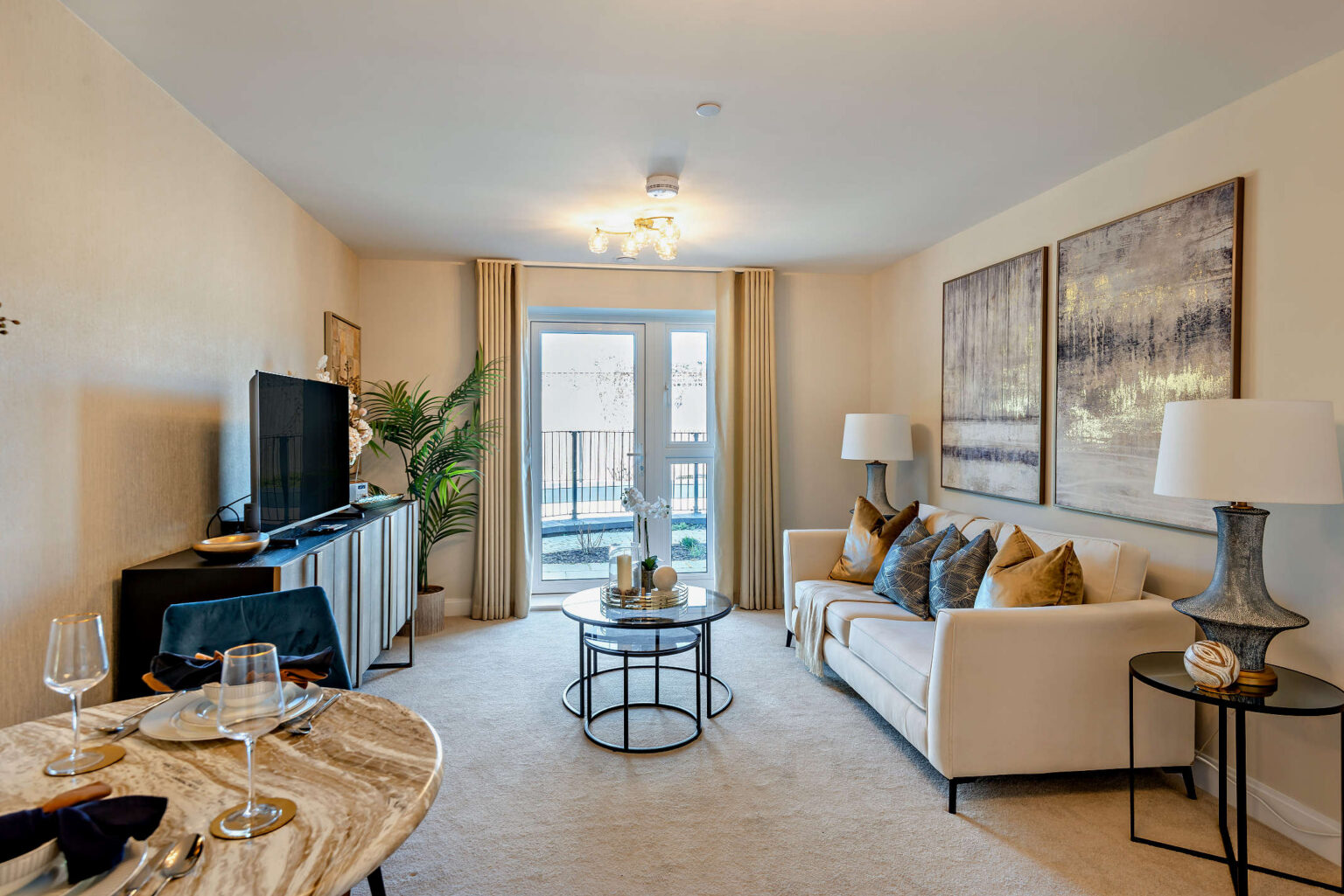 2326_KWD_SML_RL_LVR_APT_2