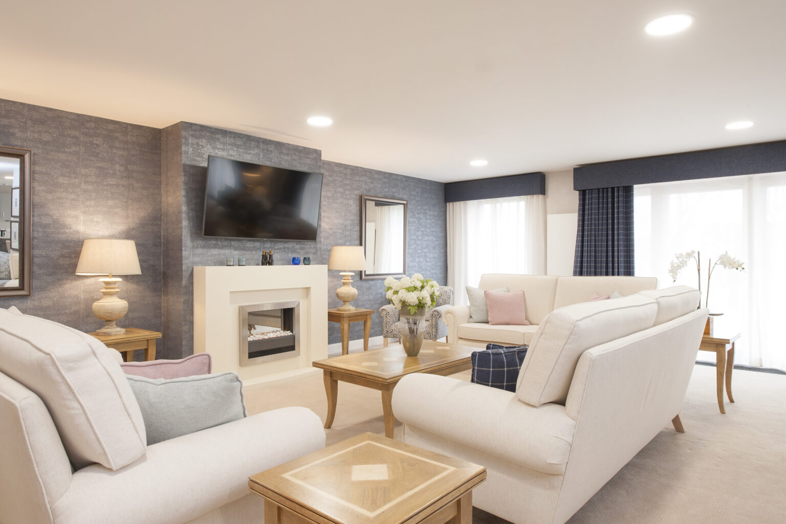 2210_TNT_LCK_RL_COL_1